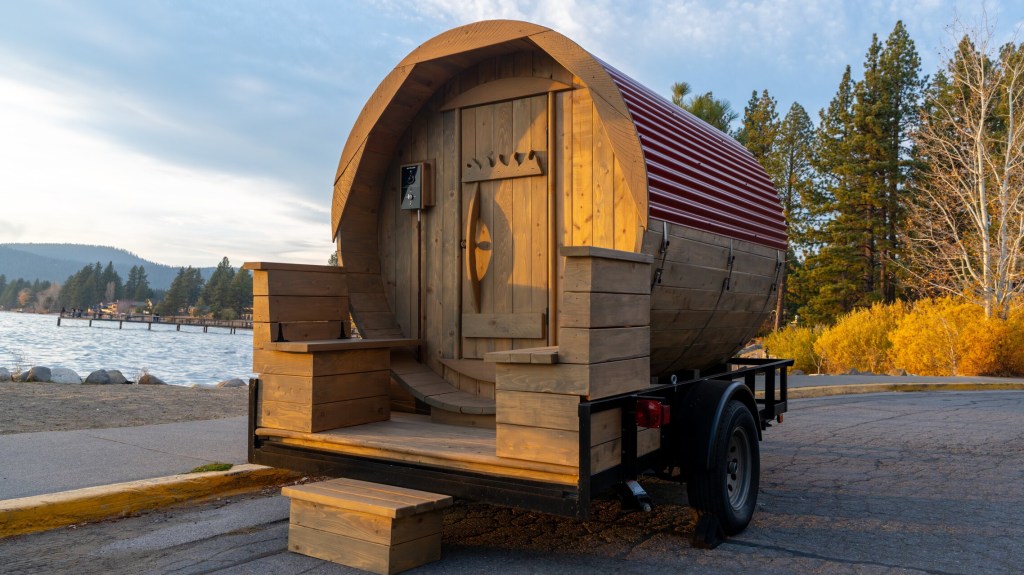 Lake Tahoe beach sauna and cold plunge experience at Tahoe Vista